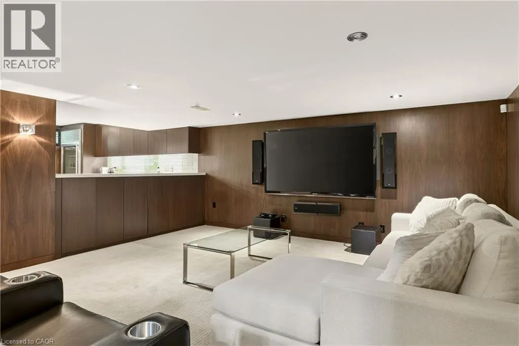 15 PEPPERTREE Crescent