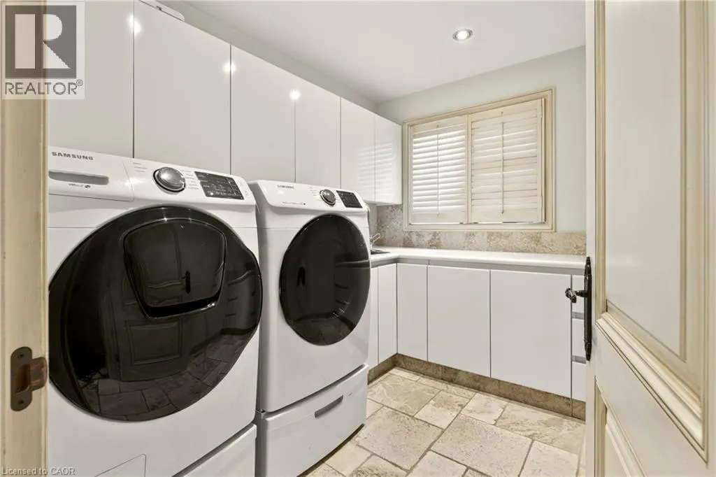 15 PEPPERTREE Crescent