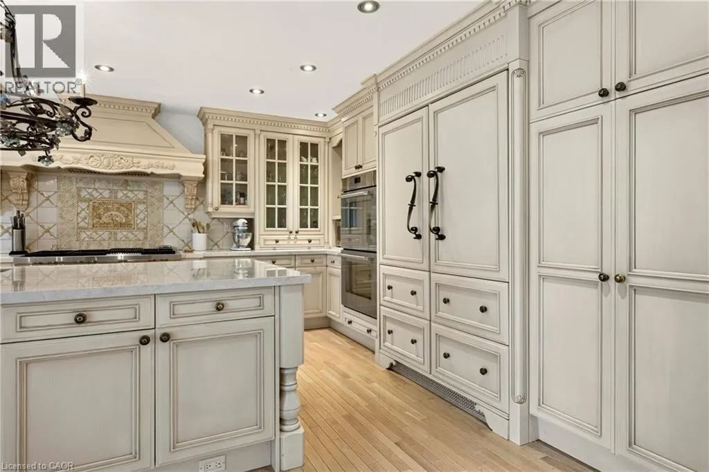 15 PEPPERTREE Crescent