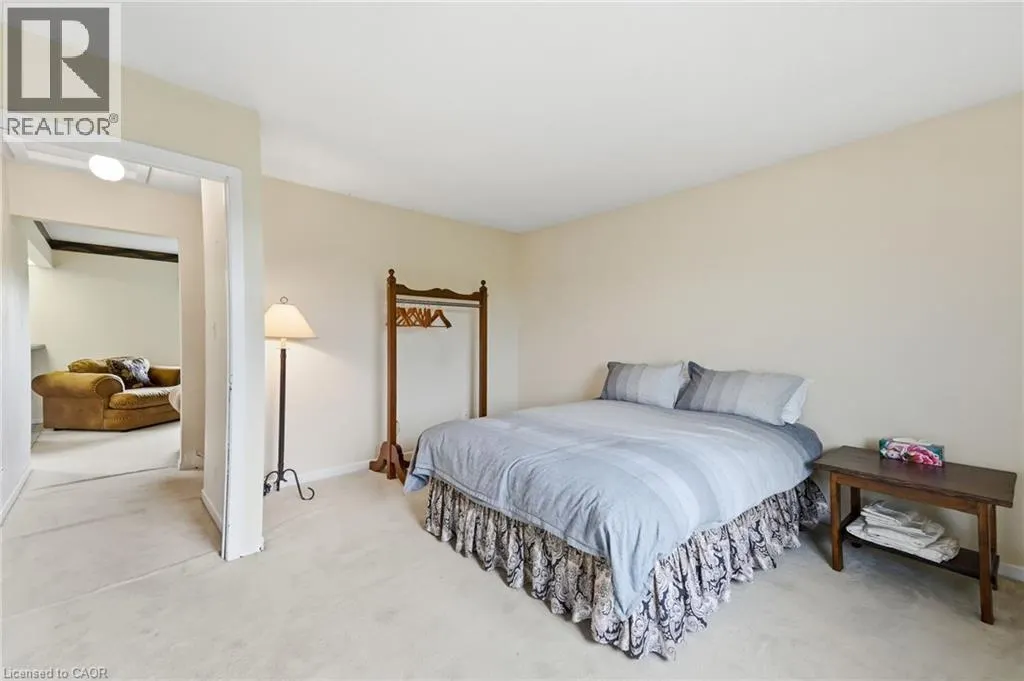 1046 BOOK Road W