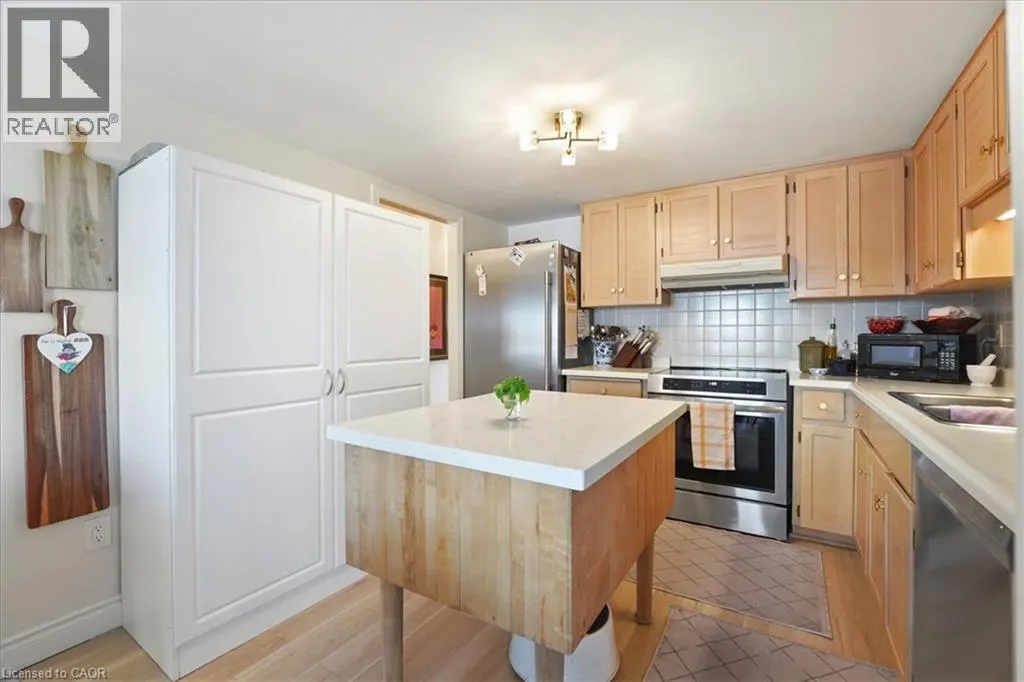 8 VILLAGE Green Unit# 807 #807