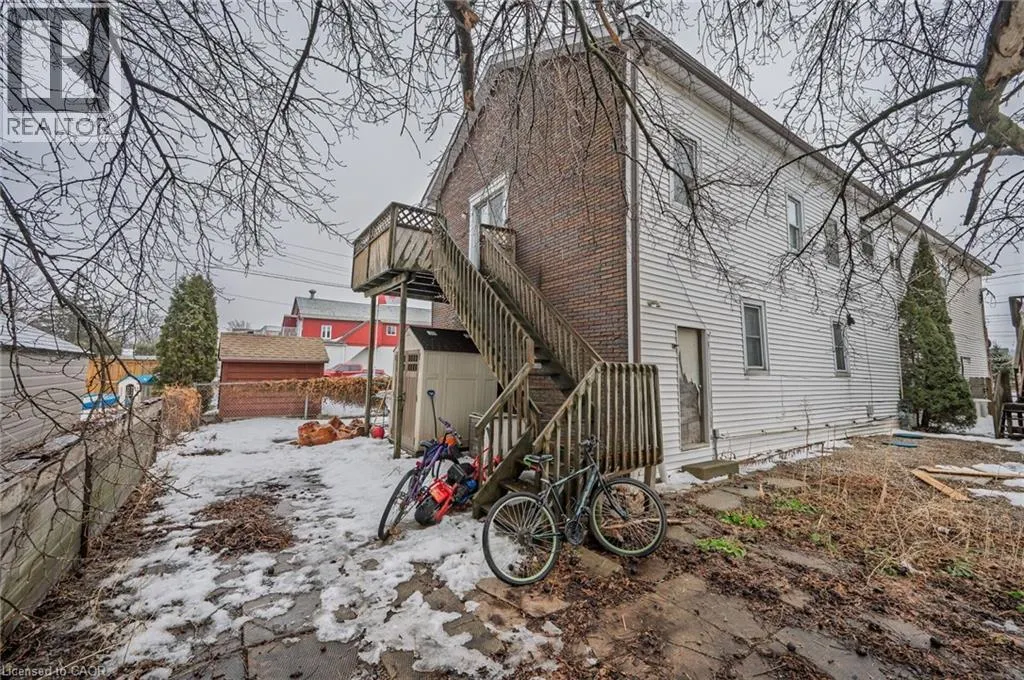 122 KING Street