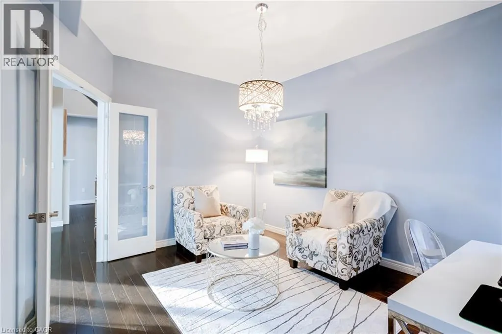 7 KINSMAN Drive