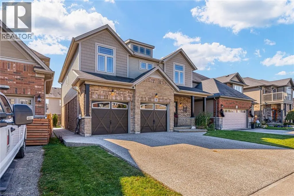7 KINSMAN Drive