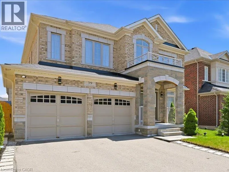 39 AVANTI Crescent