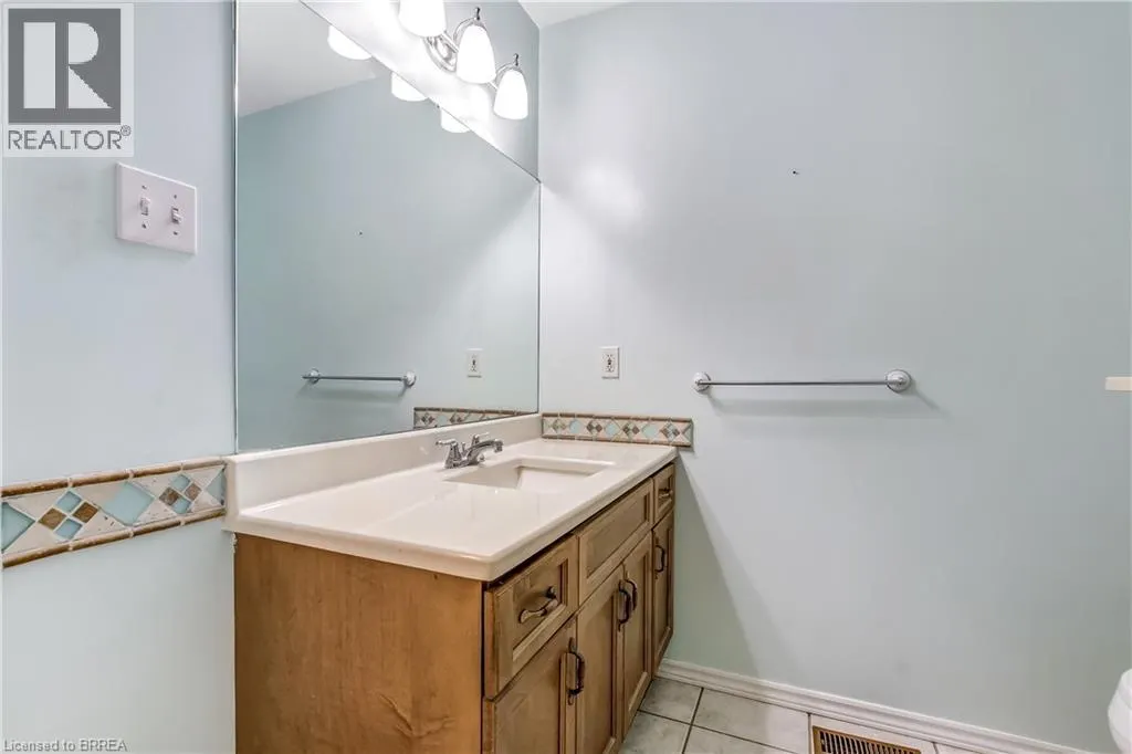 19 HANLON Place Unit# 15 #15