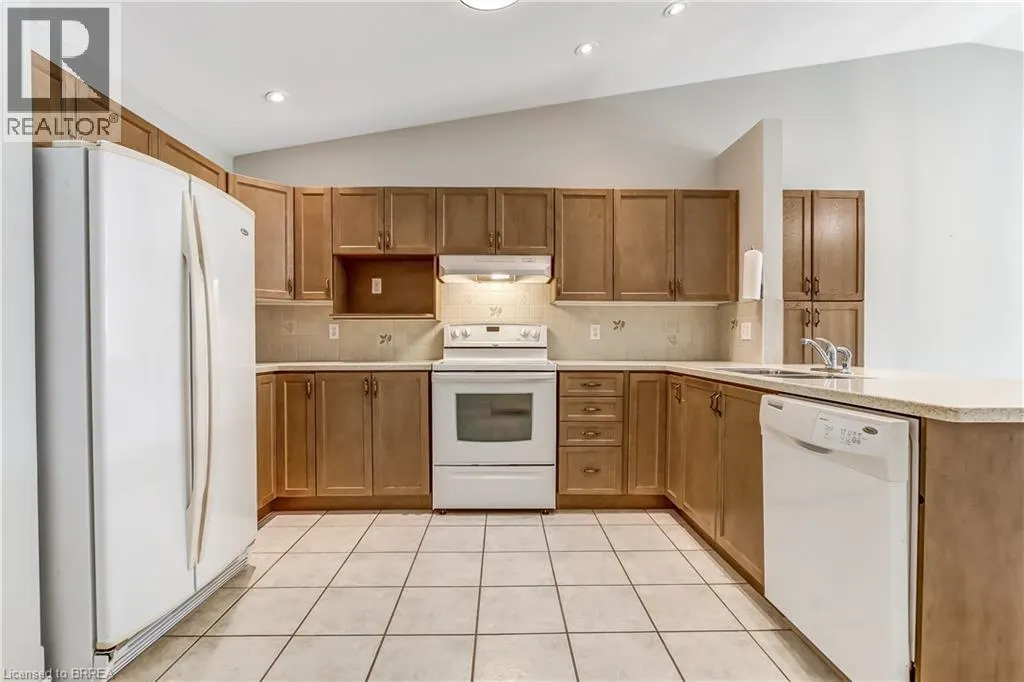 19 HANLON Place Unit# 15 #15
