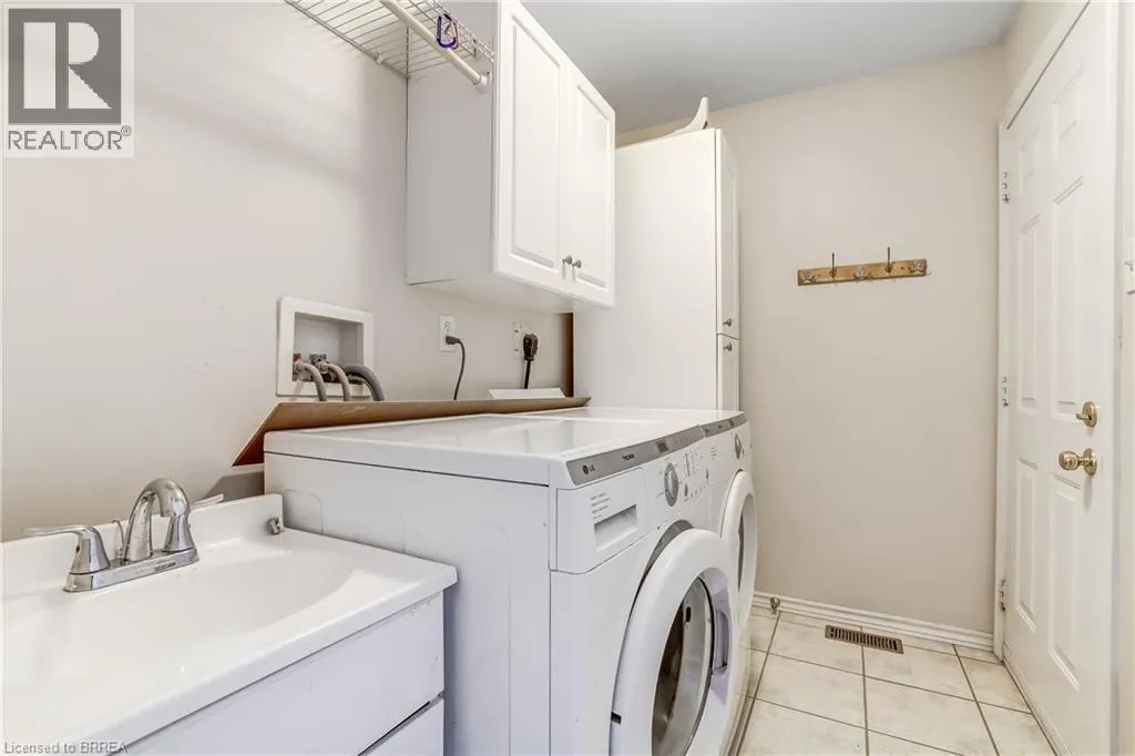 19 HANLON Place Unit# 15 #15