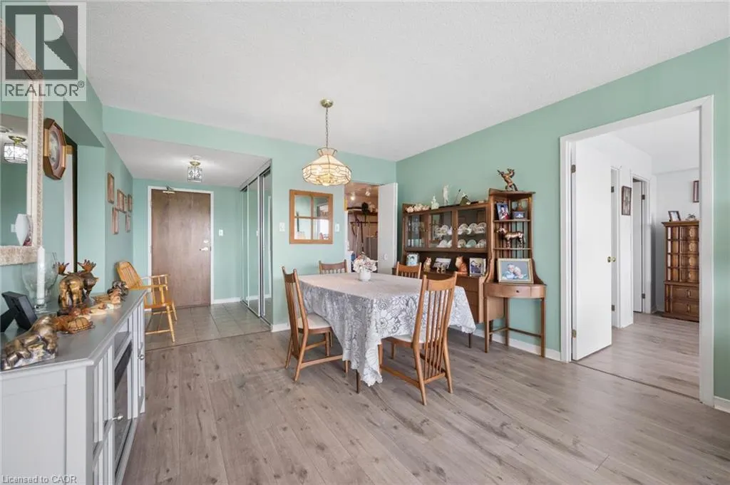 3227 KING Street E Unit# 1112 #1112