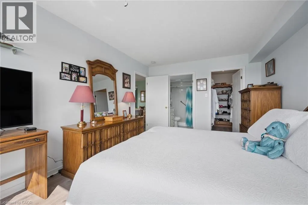 3227 KING Street E Unit# 1112 #1112