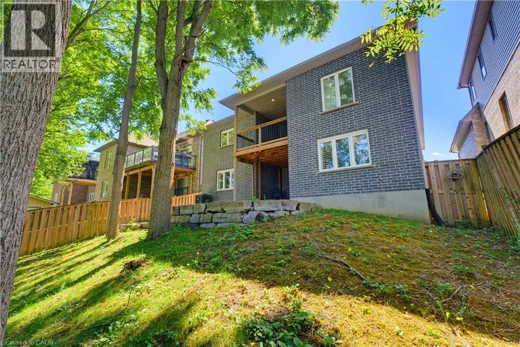 2800 SHEFFIELD Place