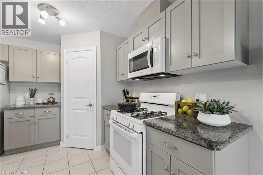 1453 DUNKIRK Avenue