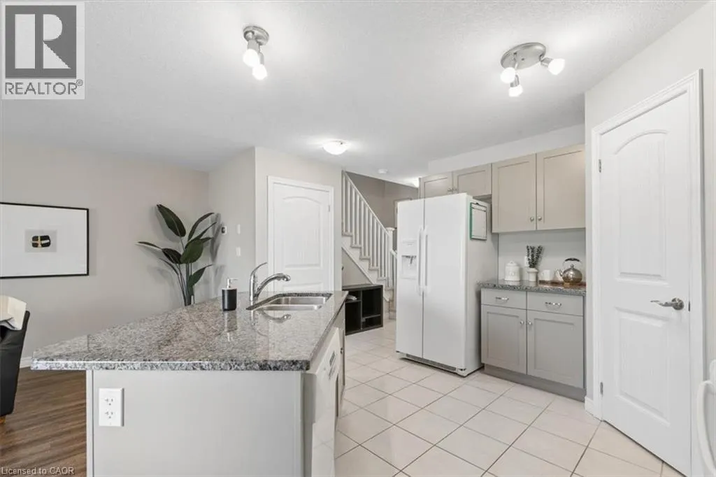 1453 DUNKIRK Avenue