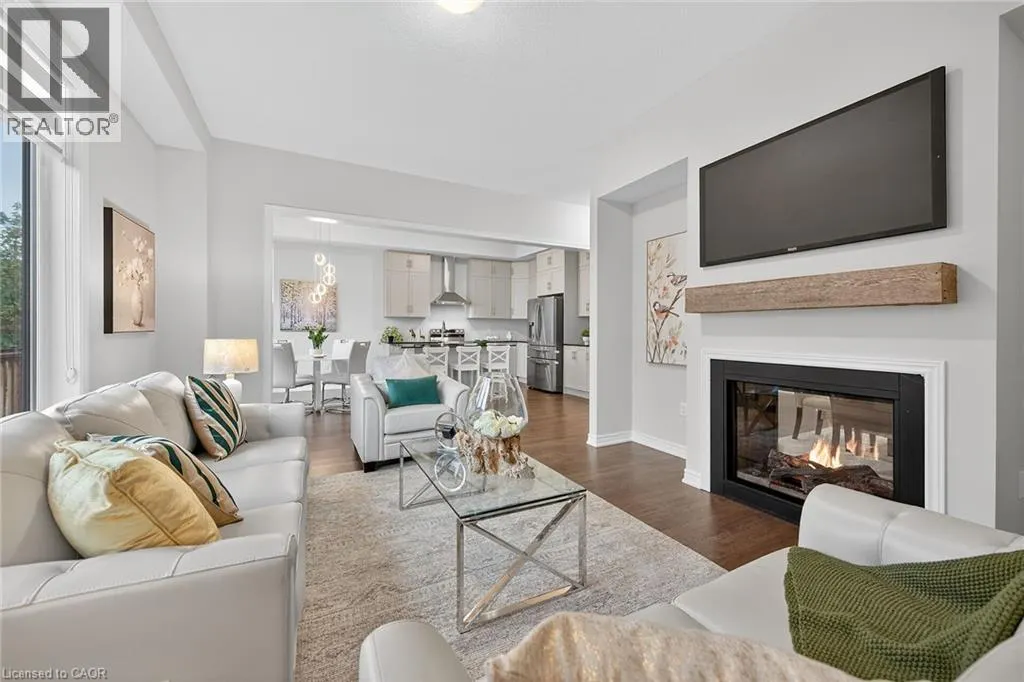 67 STARFIRE Crescent
