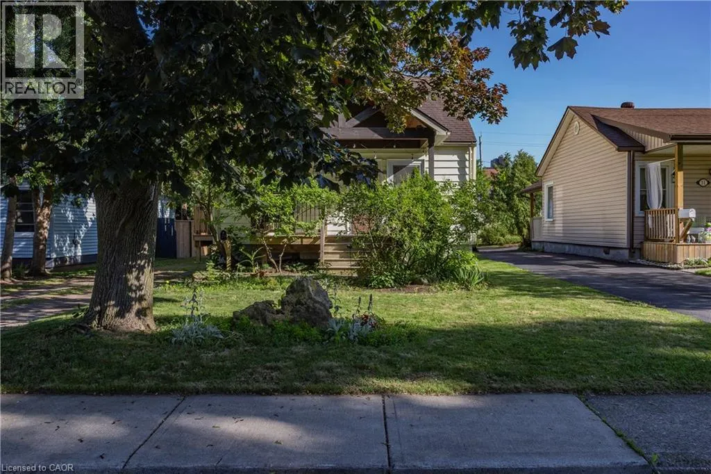 15 SPENCER Avenue