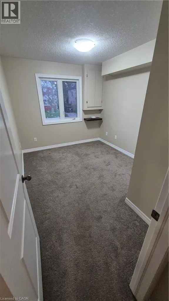225 RIDDELL Street Unit# 5 #5