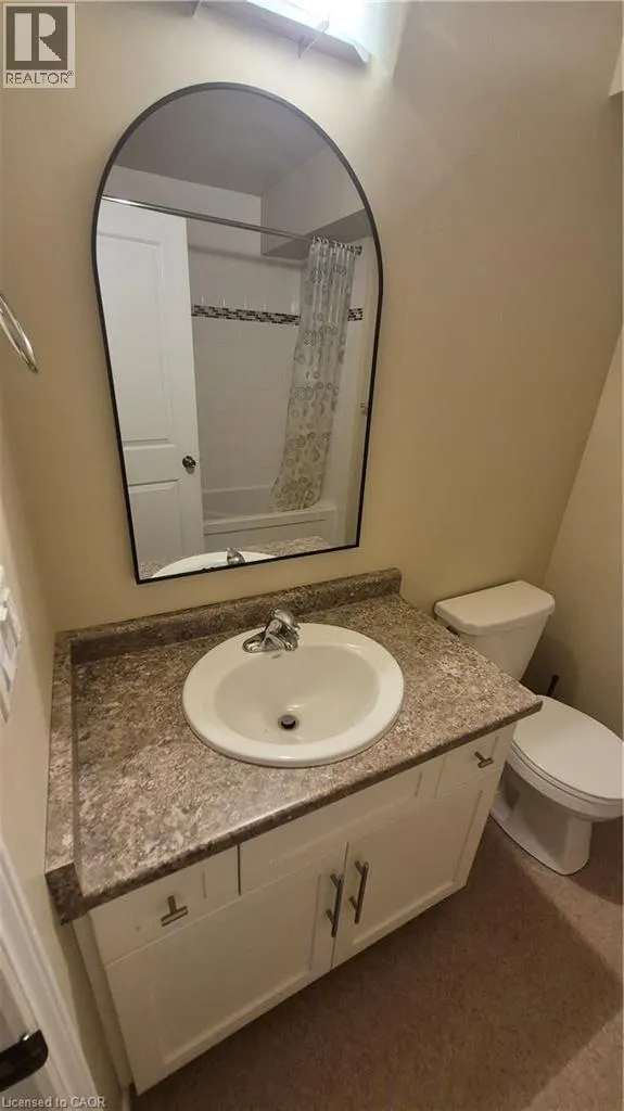 225 RIDDELL Street Unit# 5 #5