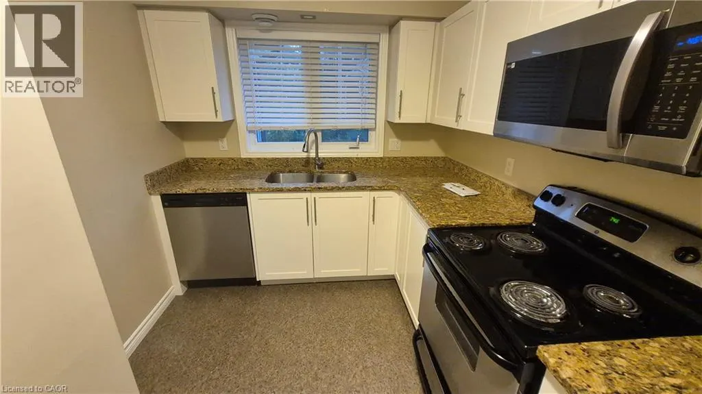 225 RIDDELL Street Unit# 5 #5