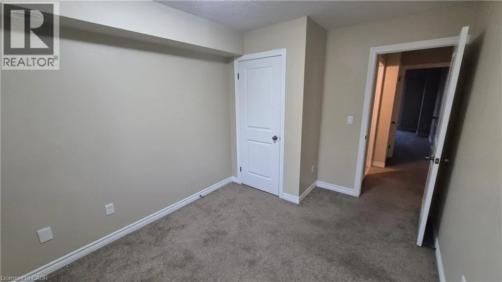 225 RIDDELL Street Unit# 5 #5