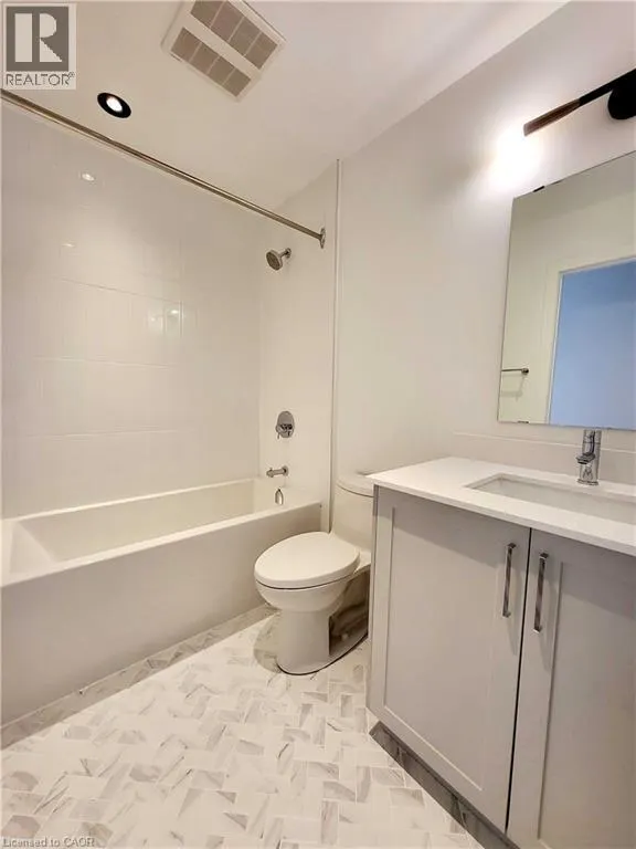 75 HURON Street Unit# 202 #202