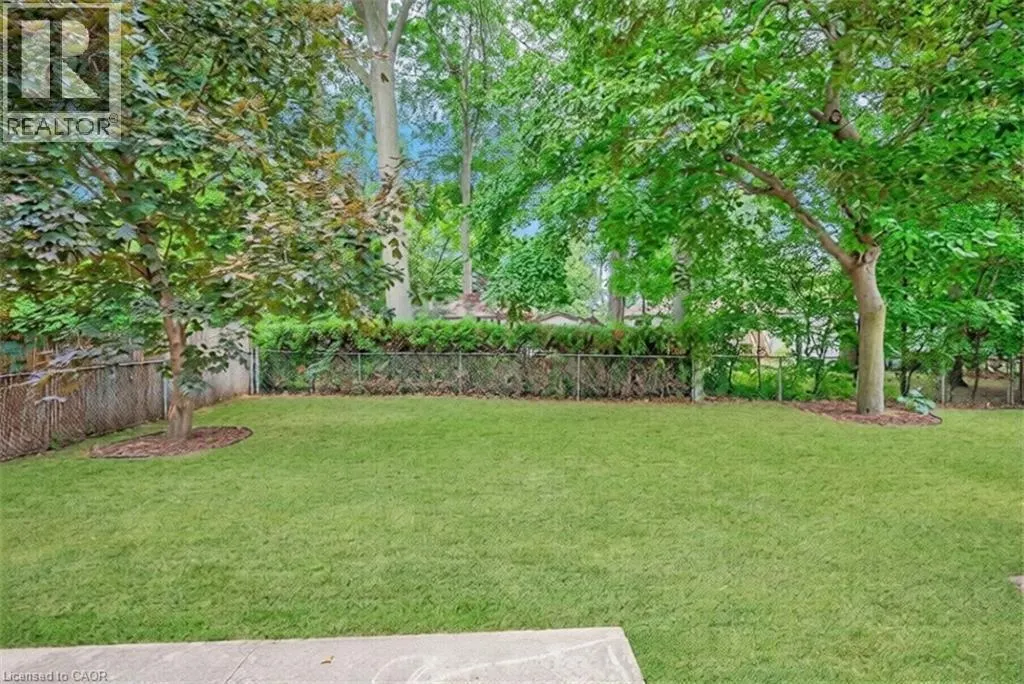 285 SURREY Drive