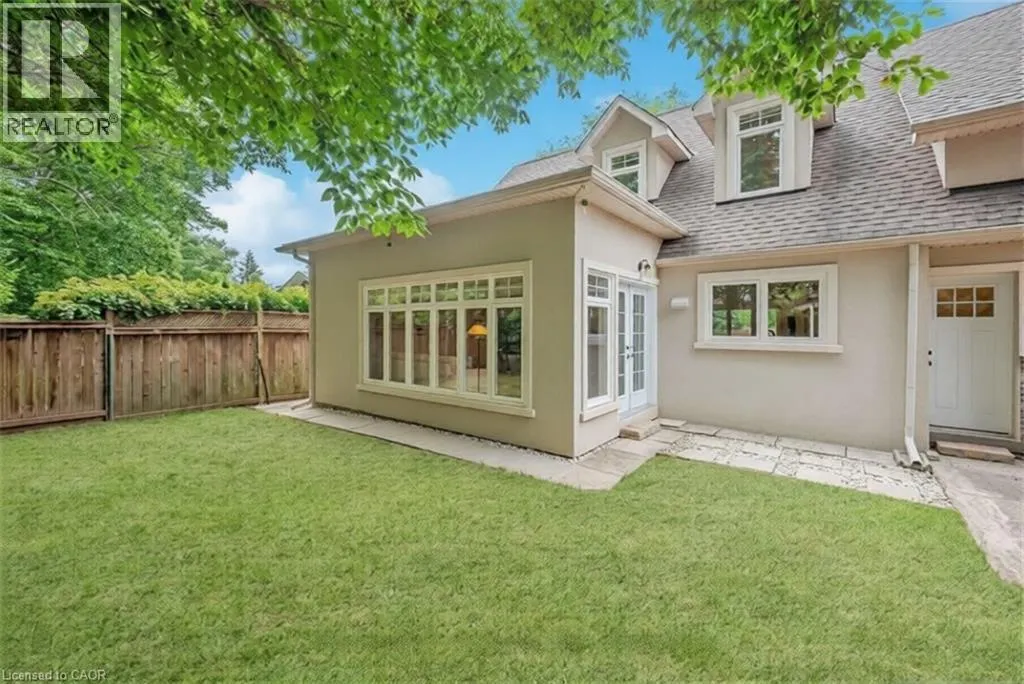 285 SURREY Drive