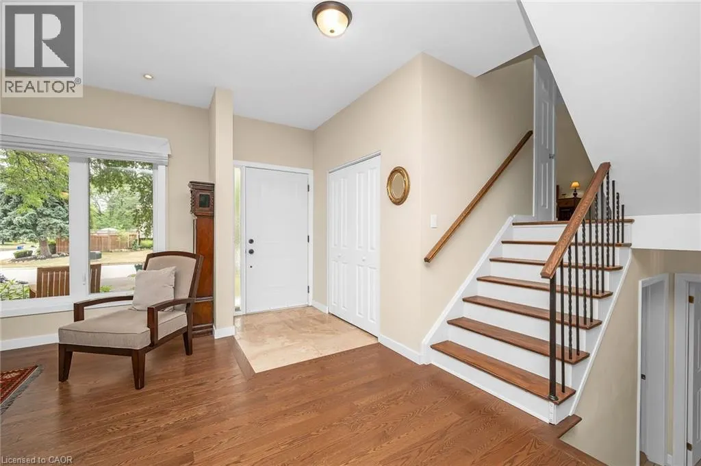 285 SURREY Drive