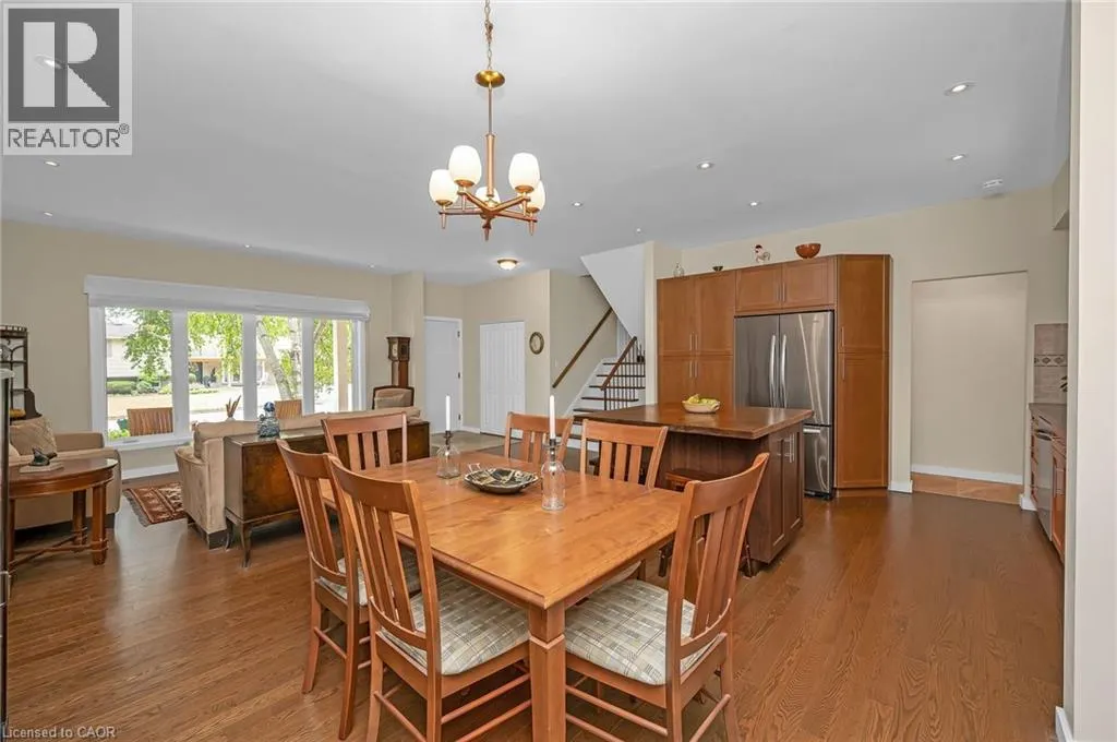 285 SURREY Drive