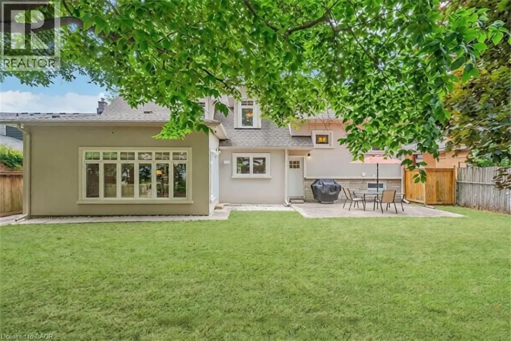 285 SURREY Drive