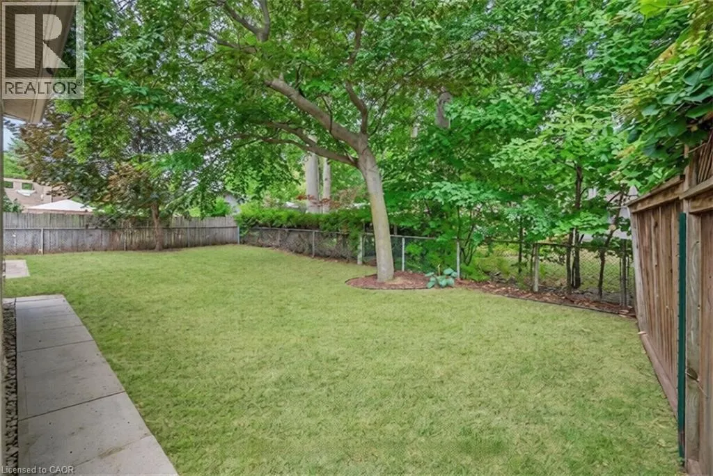 285 SURREY Drive