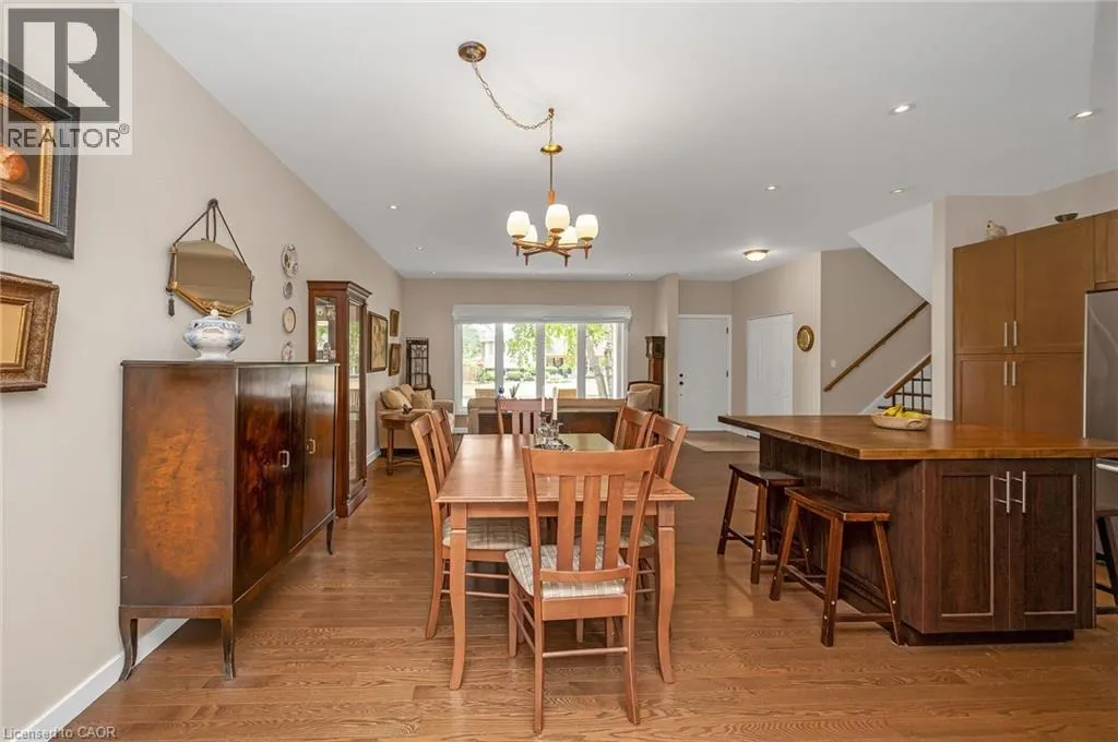 285 SURREY Drive