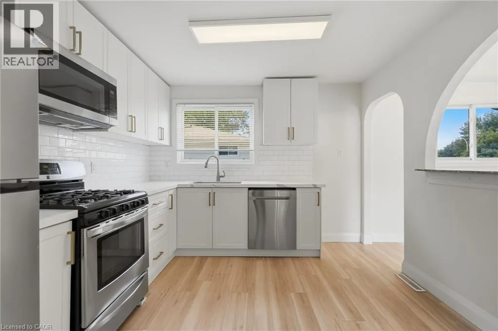 3 PRIDEAUX Street