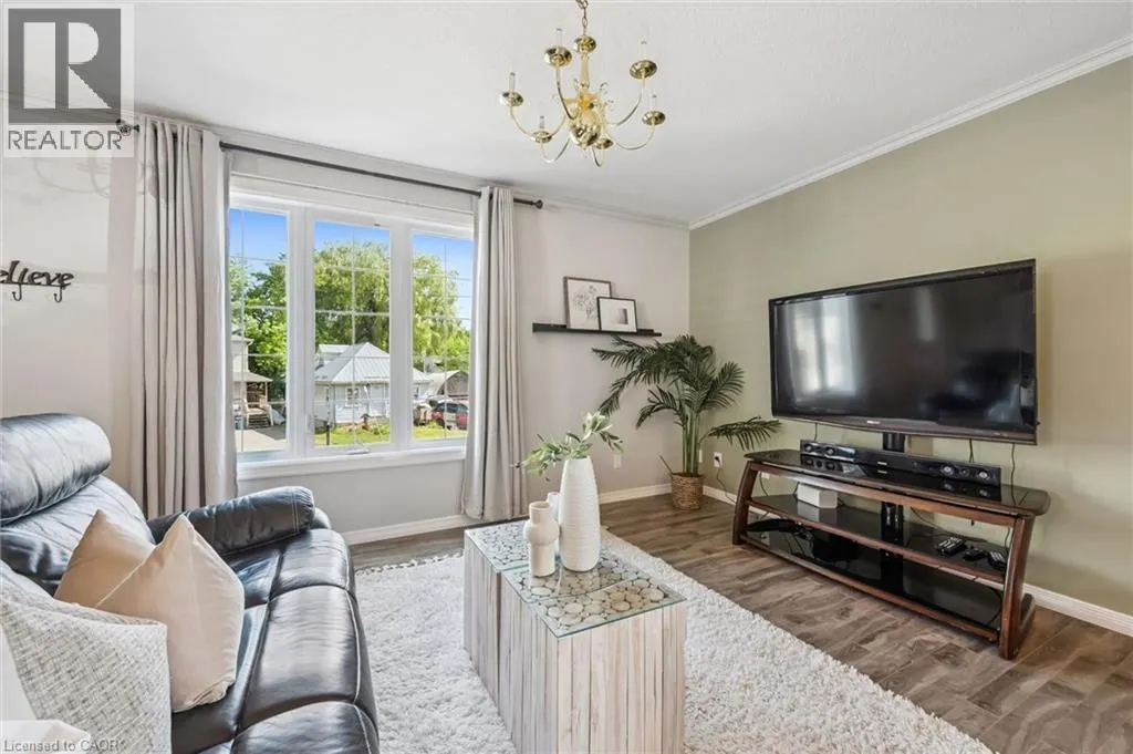 976 GUELPH Street