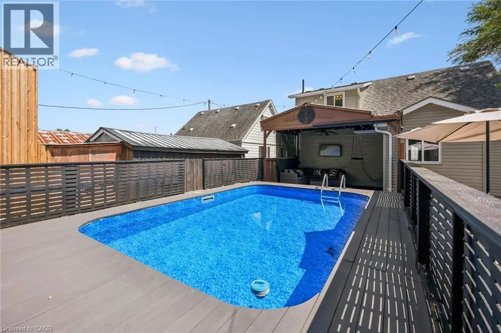 976 GUELPH Street