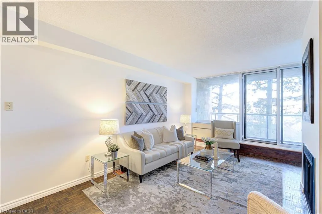 20 SPEERS Road Unit# 304 #304