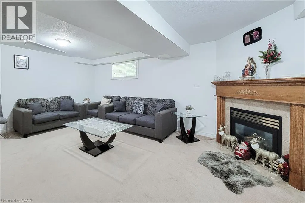 171 HIGHBURY Drive Unit# 13 #13