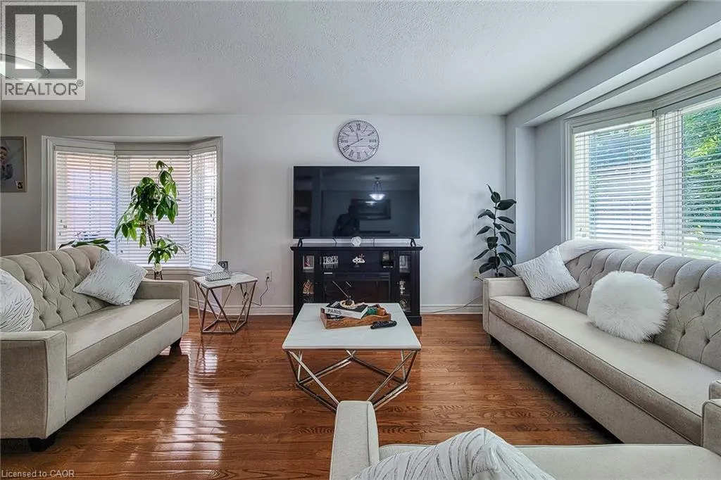 171 HIGHBURY Drive Unit# 13 #13