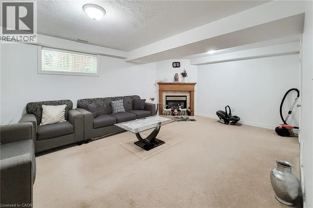171 HIGHBURY Drive Unit# 13 #13