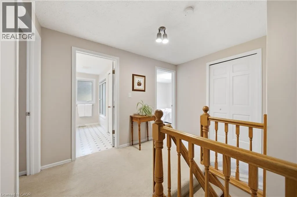 32 WAVERLEY Drive