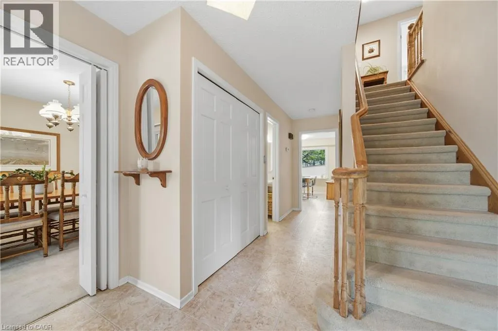 32 WAVERLEY Drive