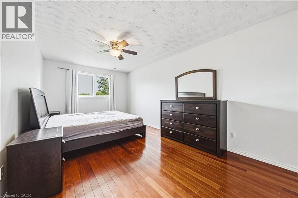 21 MOSS Boulevard