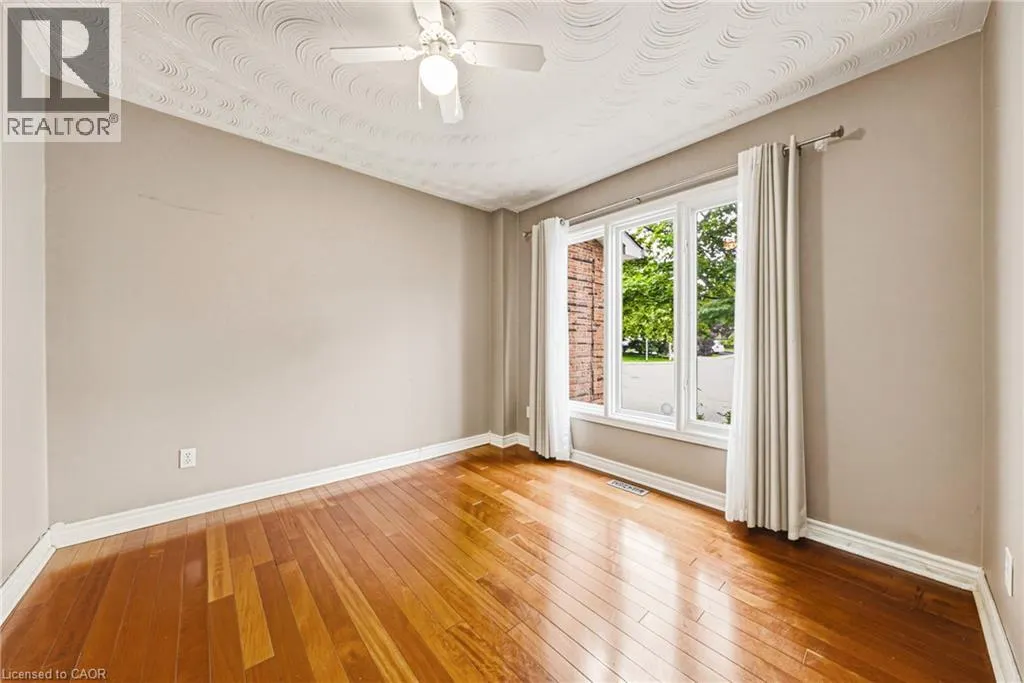 21 MOSS Boulevard