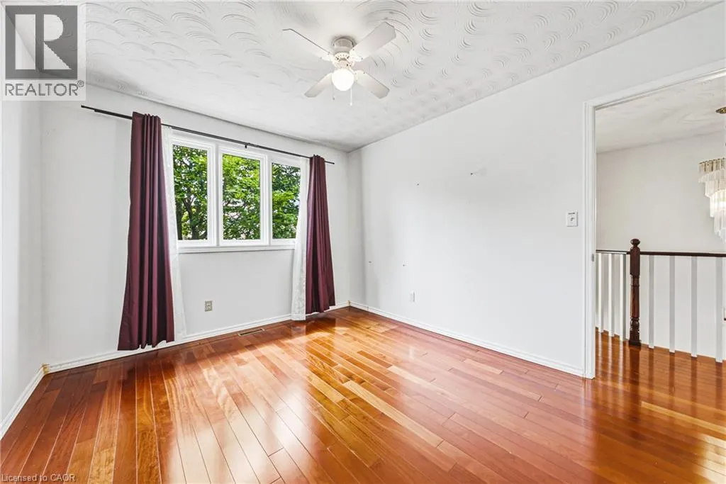 21 MOSS Boulevard