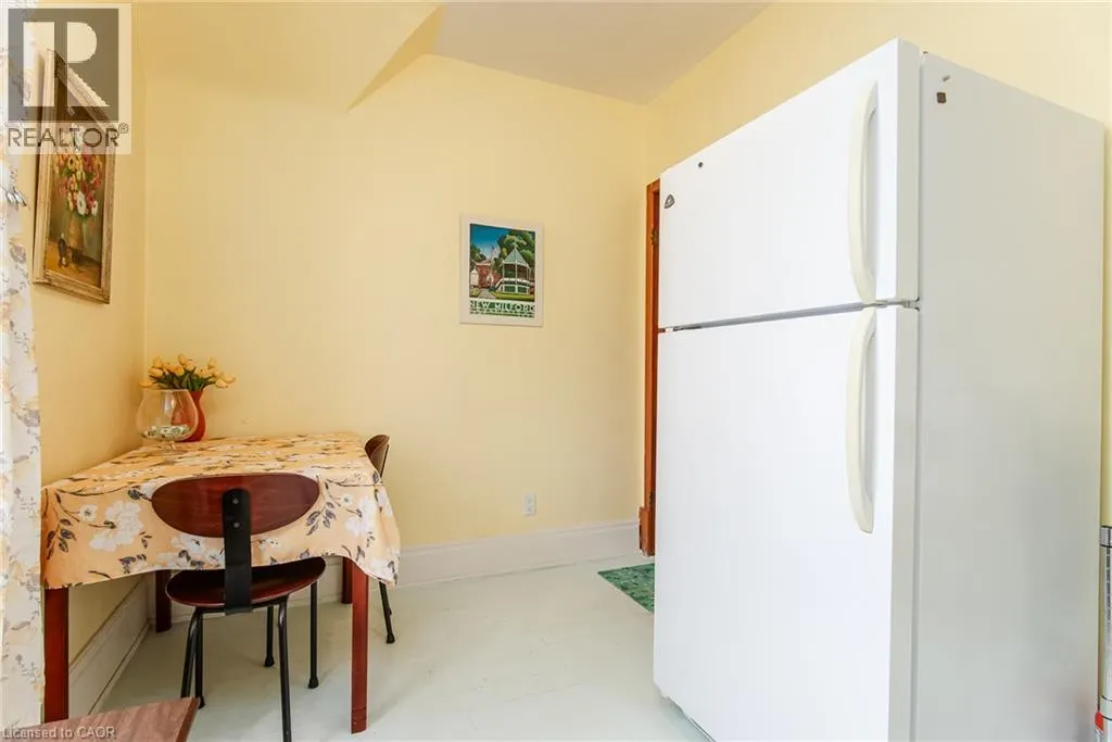 32 SAMUEL Street