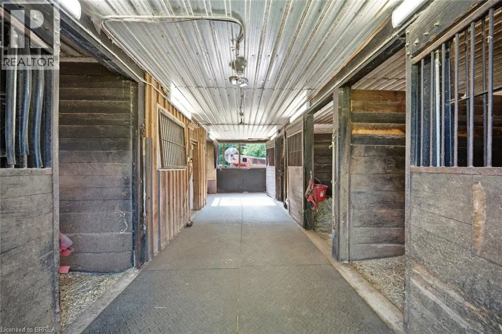1213 CONCESSION 5 Road W