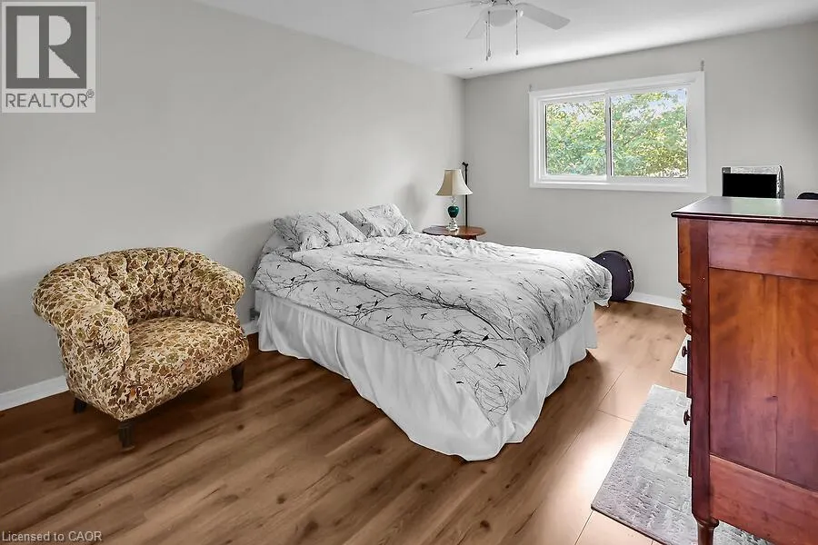 4542 IVY GARDENS Crescent