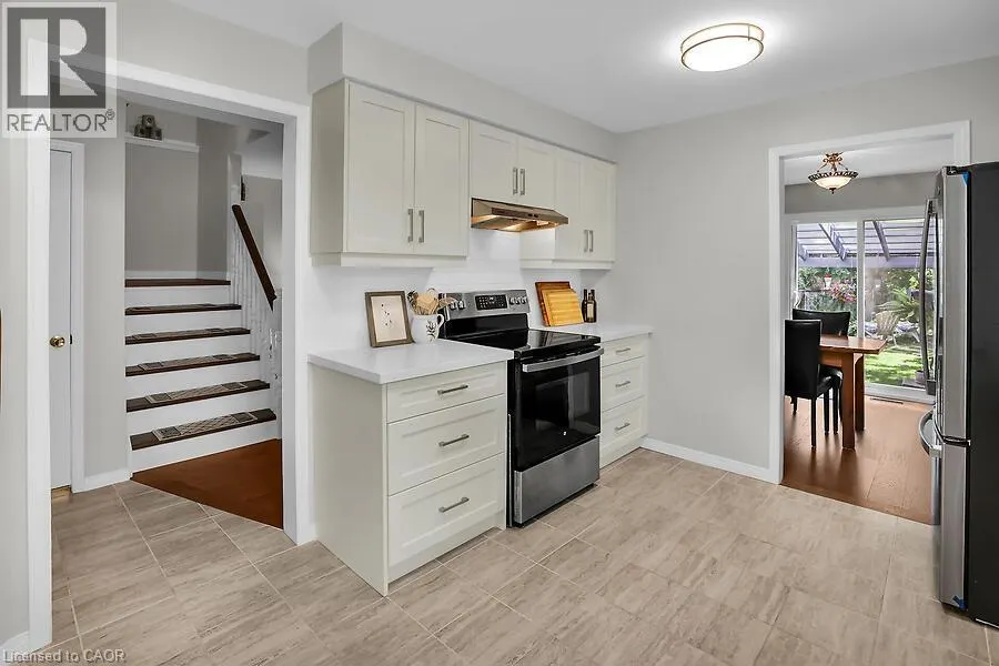 4542 IVY GARDENS Crescent