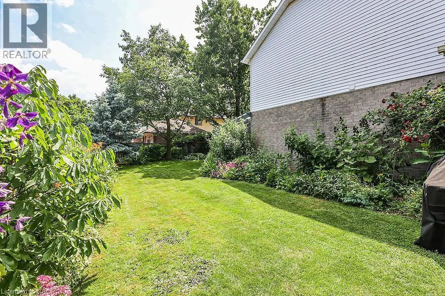 4542 IVY GARDENS Crescent