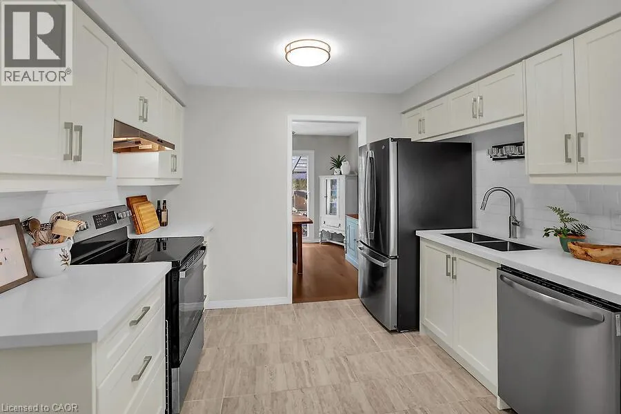 4542 IVY GARDENS Crescent