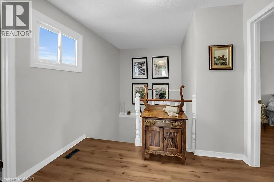 4542 IVY GARDENS Crescent